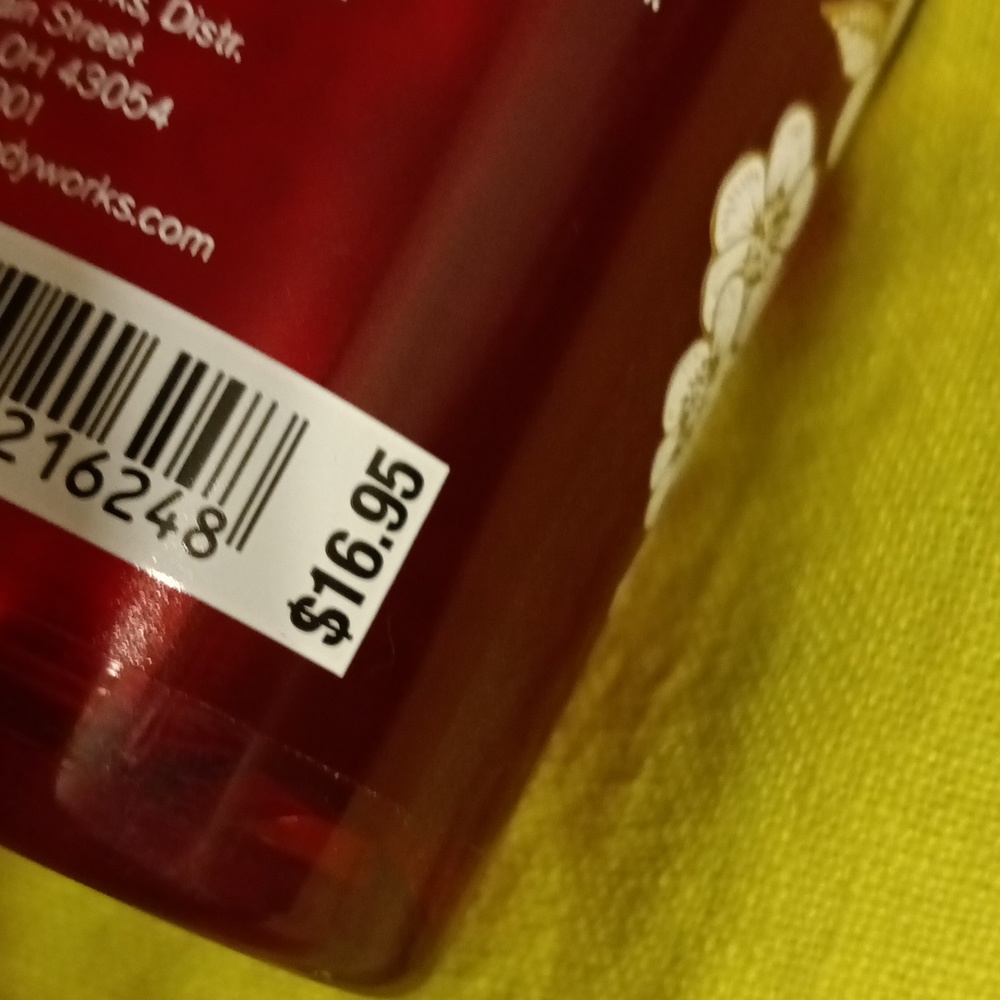 Bath and body works " Japanese cherry blossom" - Picture 2 of 2